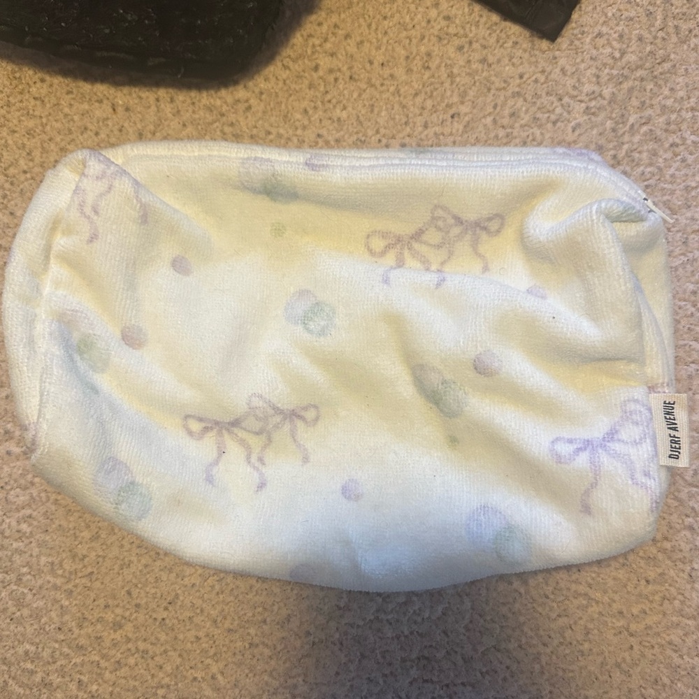 Djerf Avenue Bubble Bliss Beauty Bag